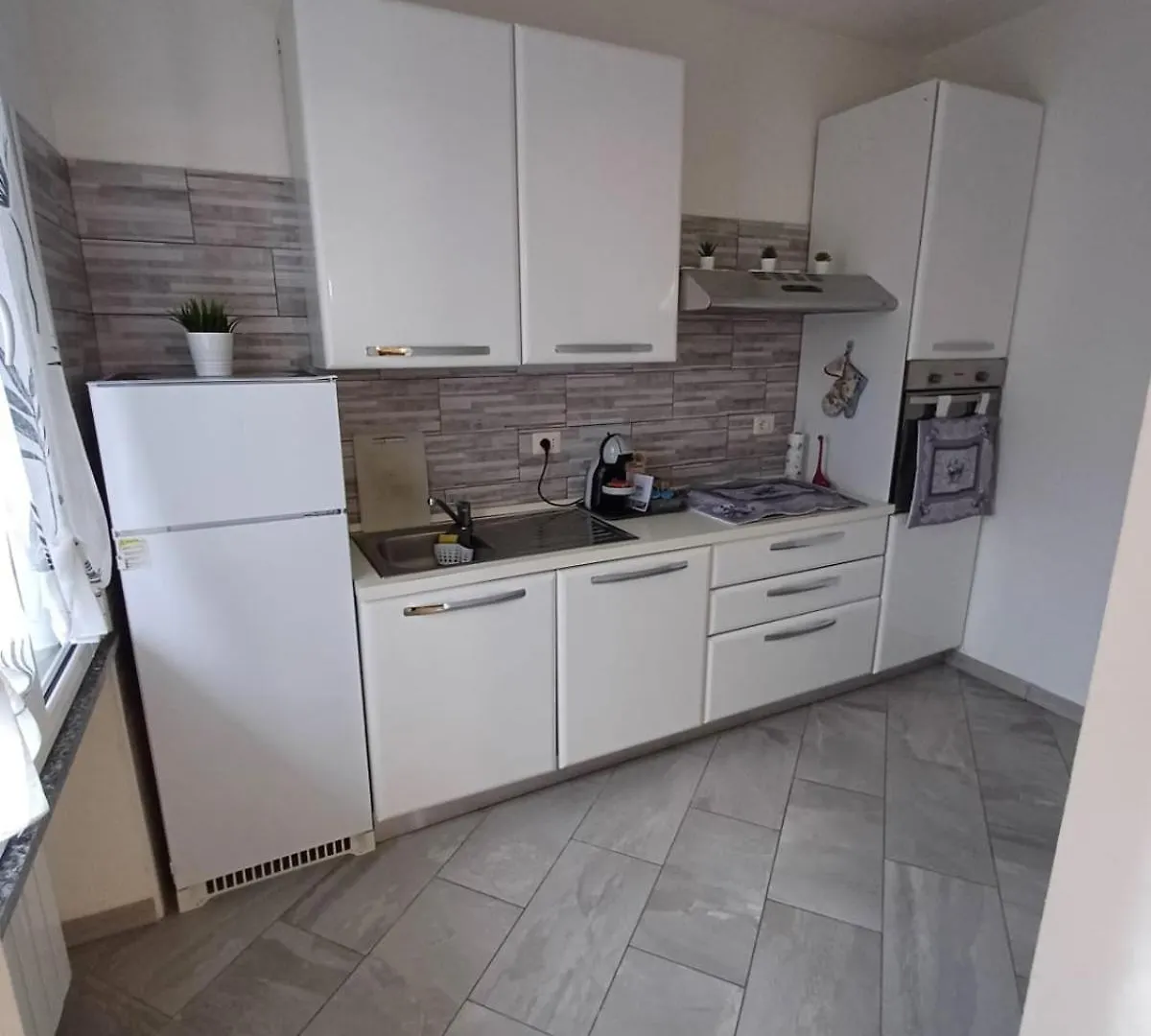 Lonate Suite Lonate Ceppino 0*,